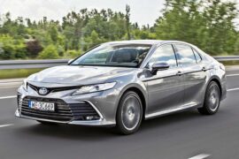 toyota-camry-cennik-2023-otwarcie-1536x1024-1